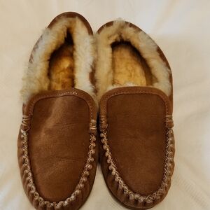 Cozy Brown Shearling Slippers
